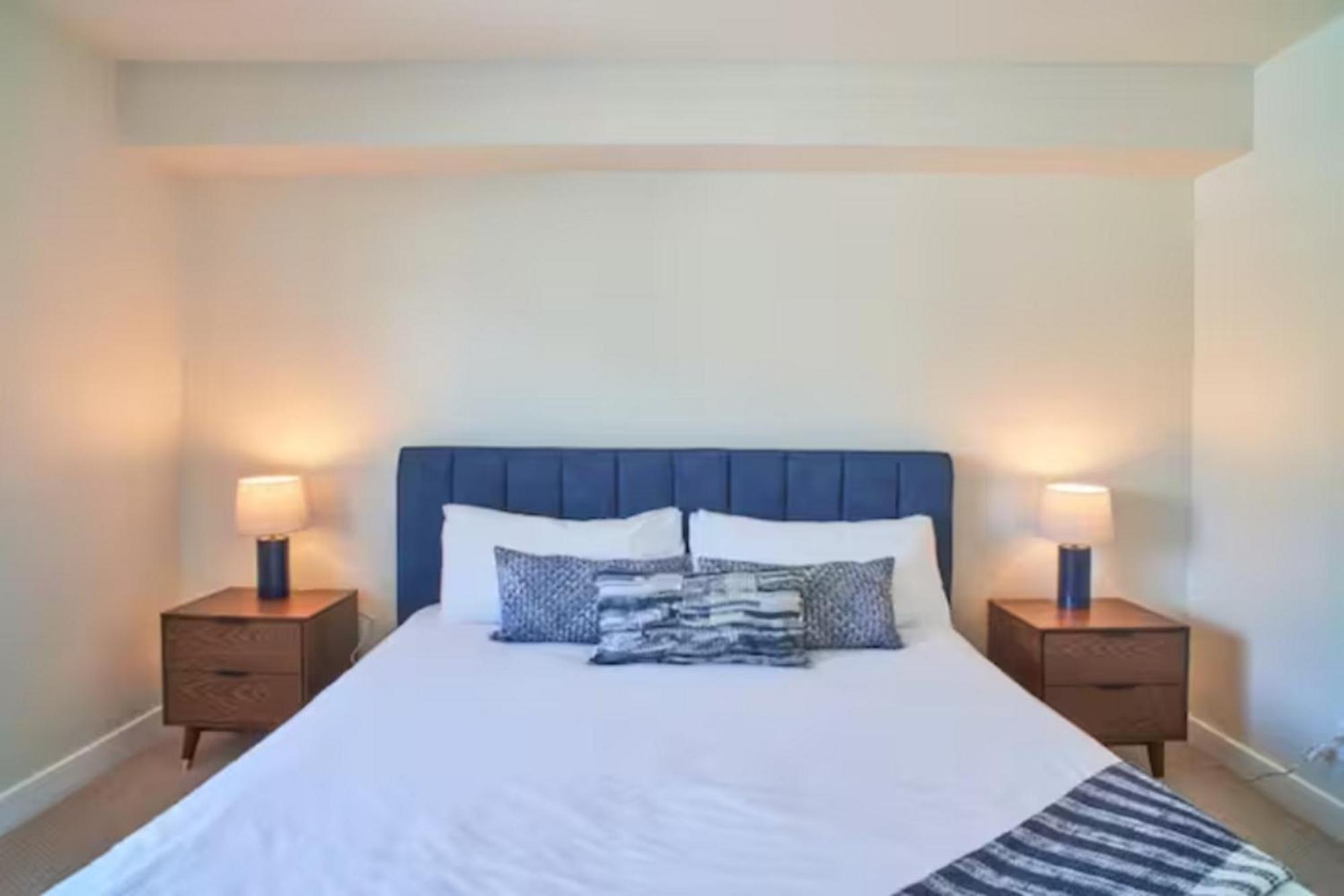 Blue Agate - Seaside Bright 2br With Marina Views Apartamento