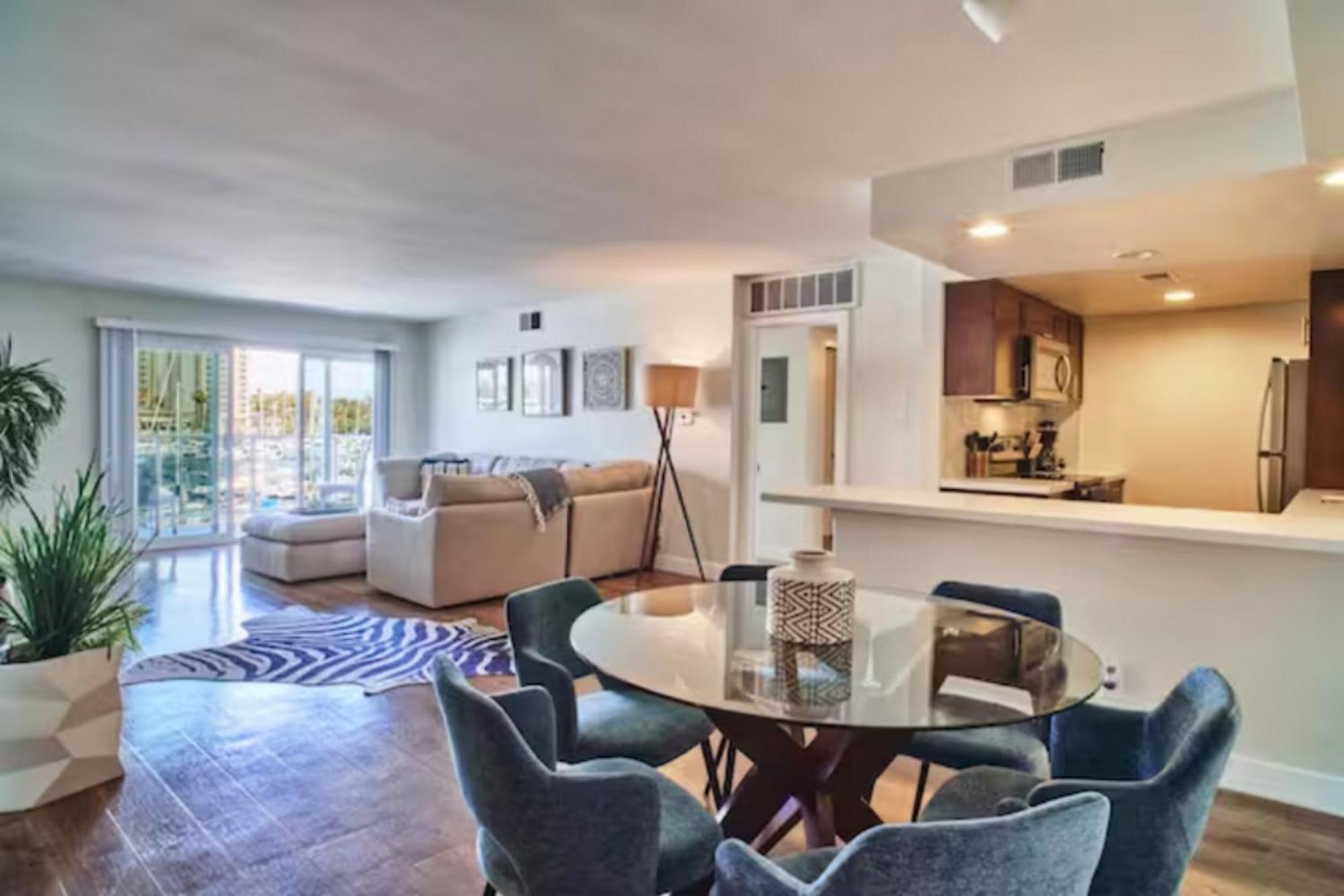 Blue Agate - Seaside Bright 2br With Marina Views Apartamento